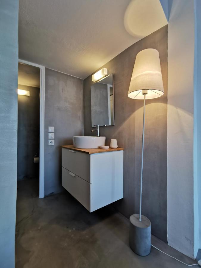 The Elephant Beach House Kímolos Екстериор снимка