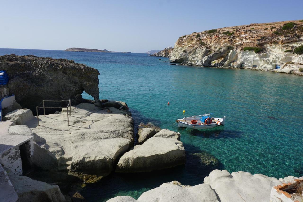 The Elephant Beach House Kímolos Екстериор снимка